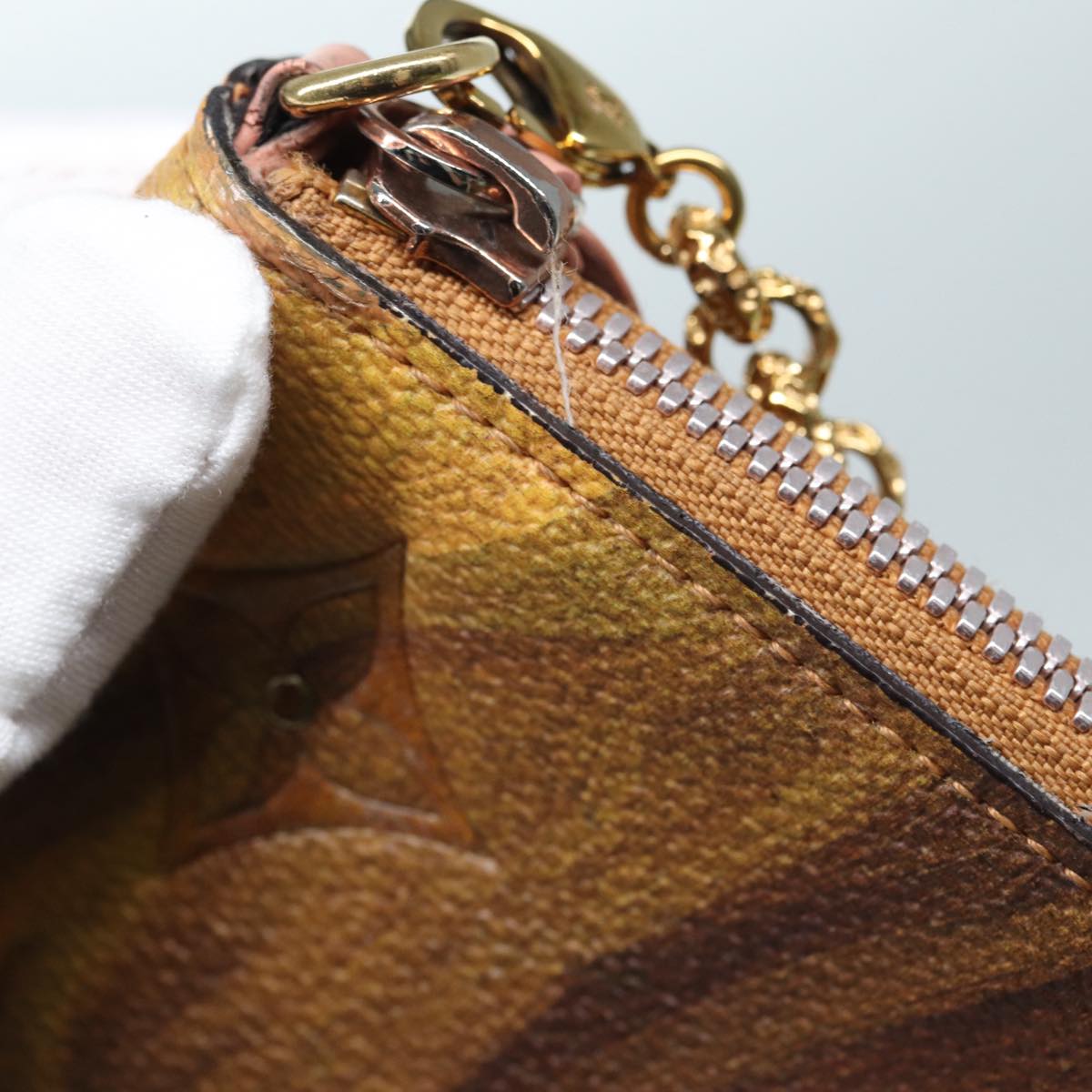 Louis Vuitton Pochette Plat Beige Leather Shoulder Bag
