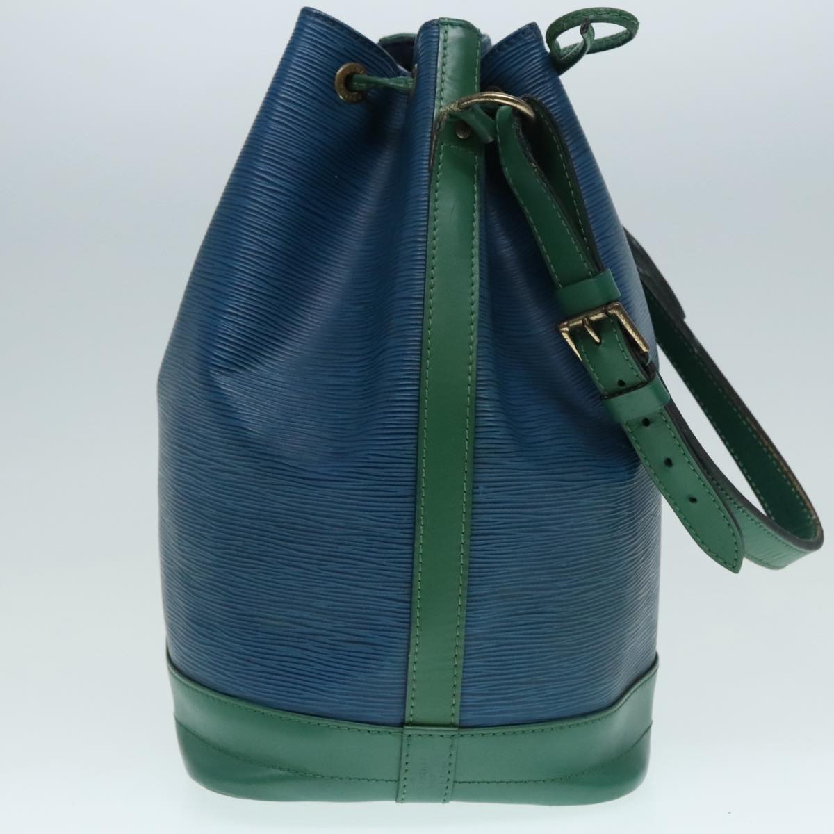 Louis Vuitton Noé Blue Leather Shoulder Bag