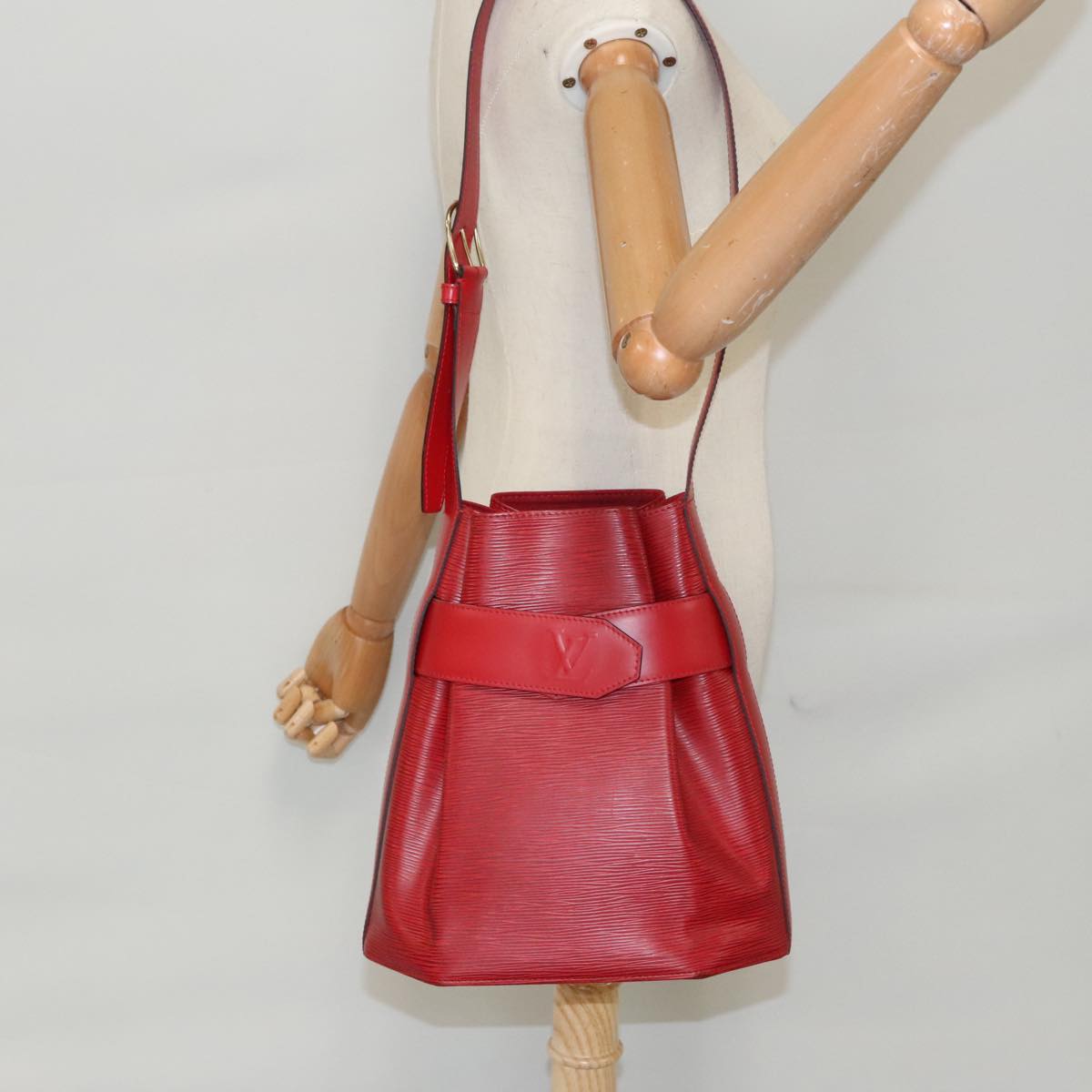 Louis Vuitton Sac D'épaule Red Leather Shoulder Bag