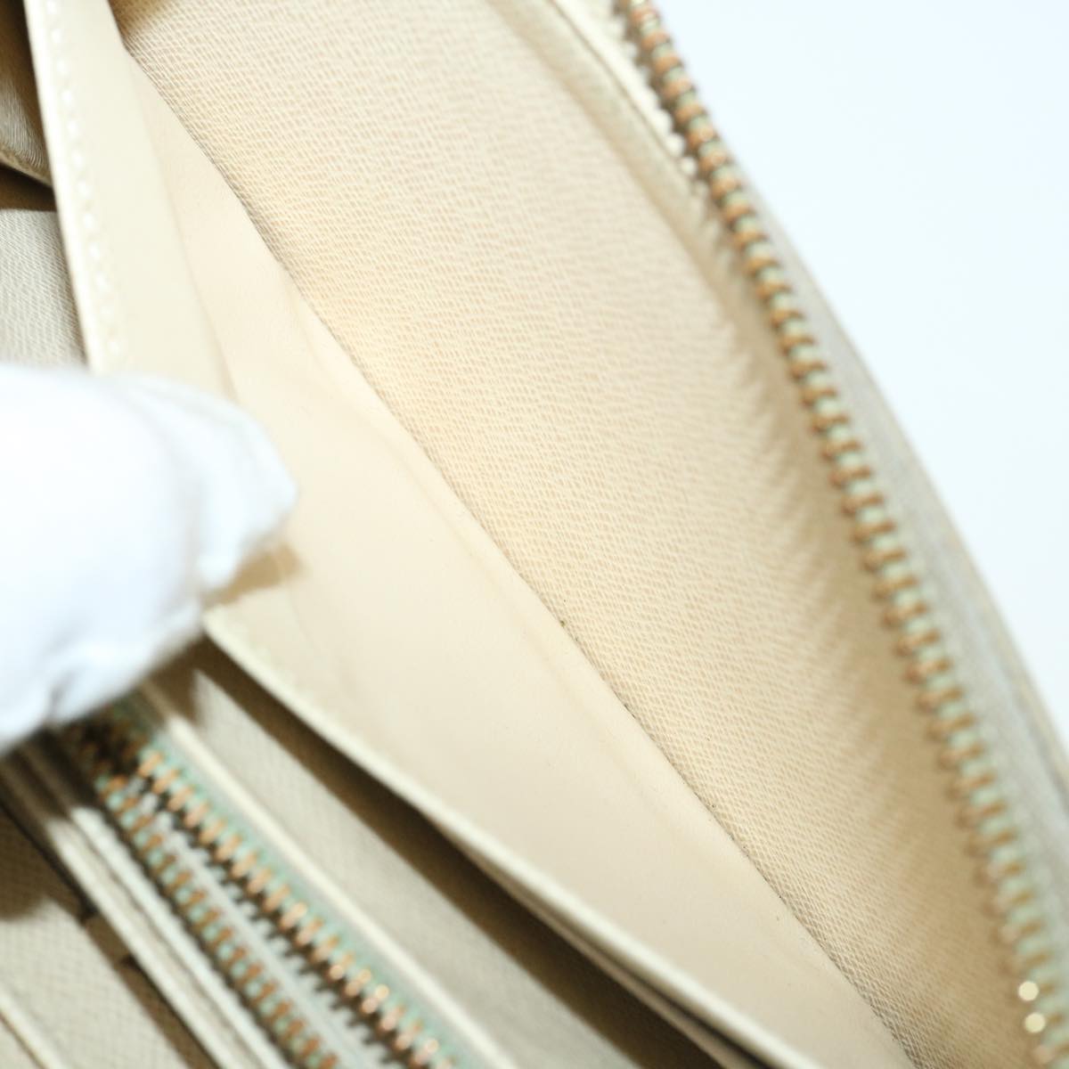 Louis Vuitton Zippy Wallet White Canvas Wallet