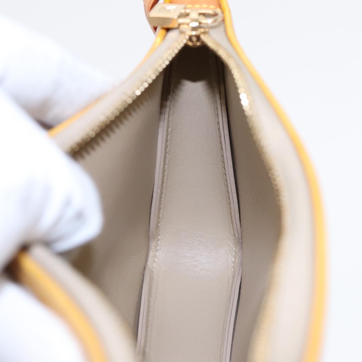 Louis Vuitton Lexington Beige Patent Leather Clutch Bag