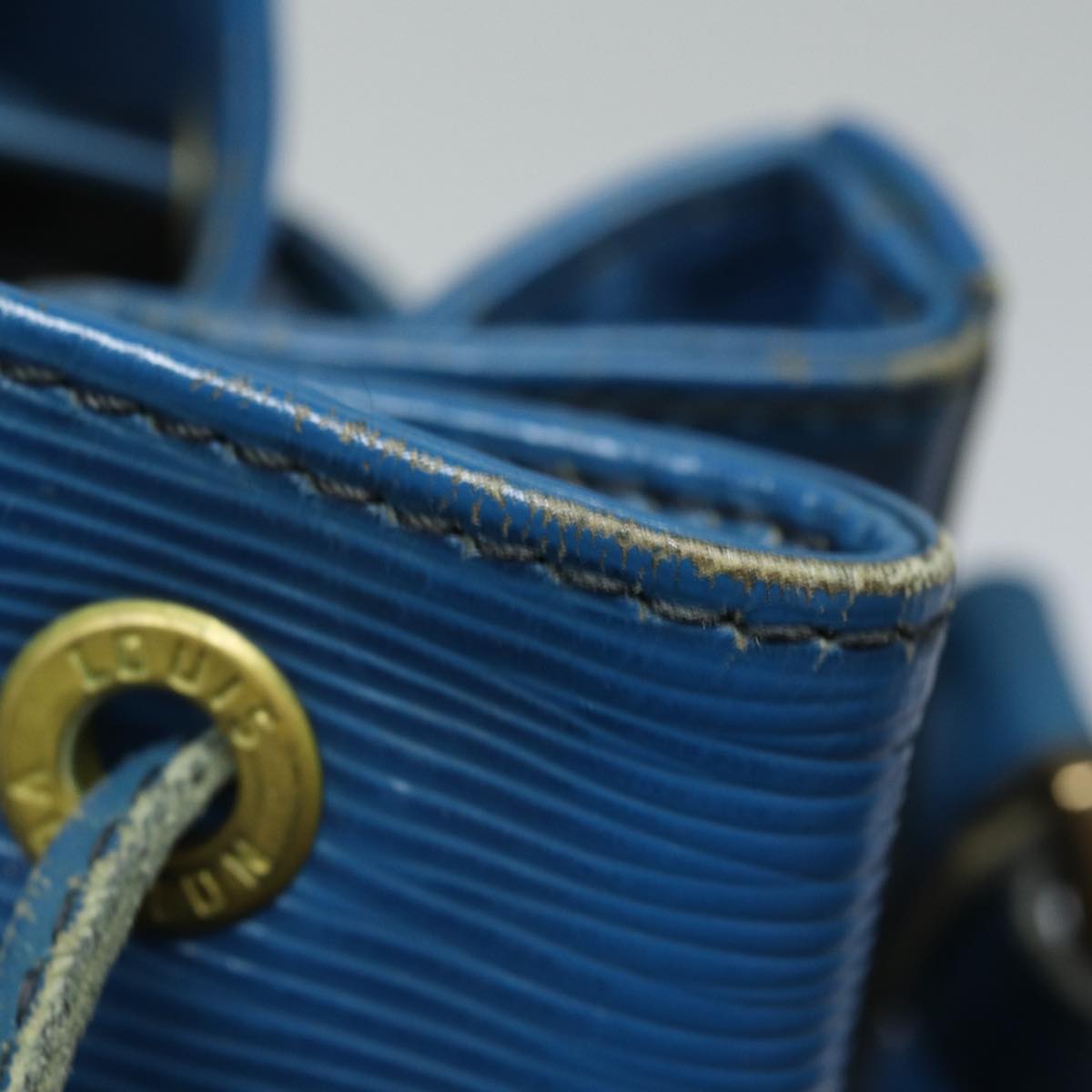 Louis Vuitton Noe Blue Leather Shoulder Bag