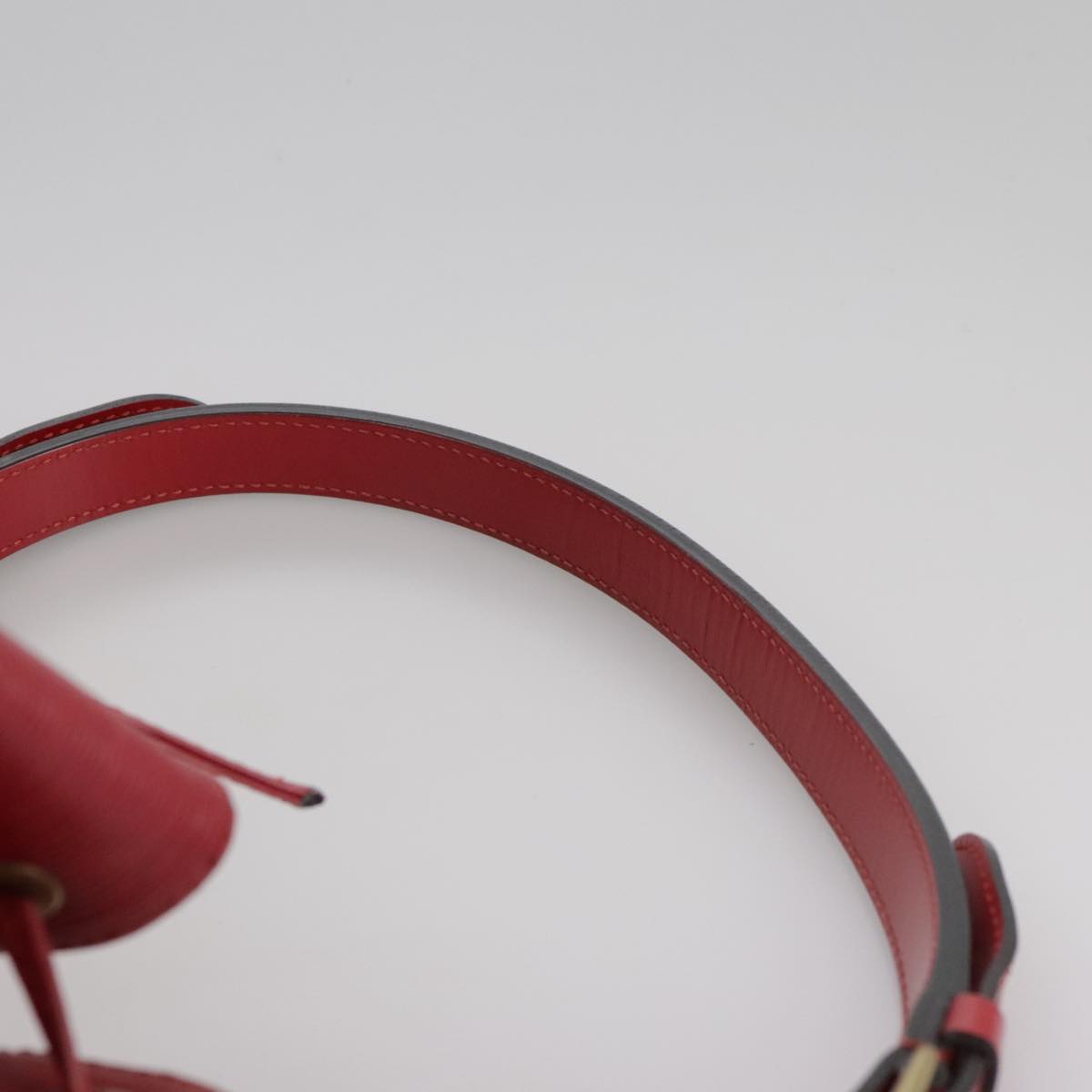 Louis Vuitton Petit Noé Red Leather Shoulder Bag