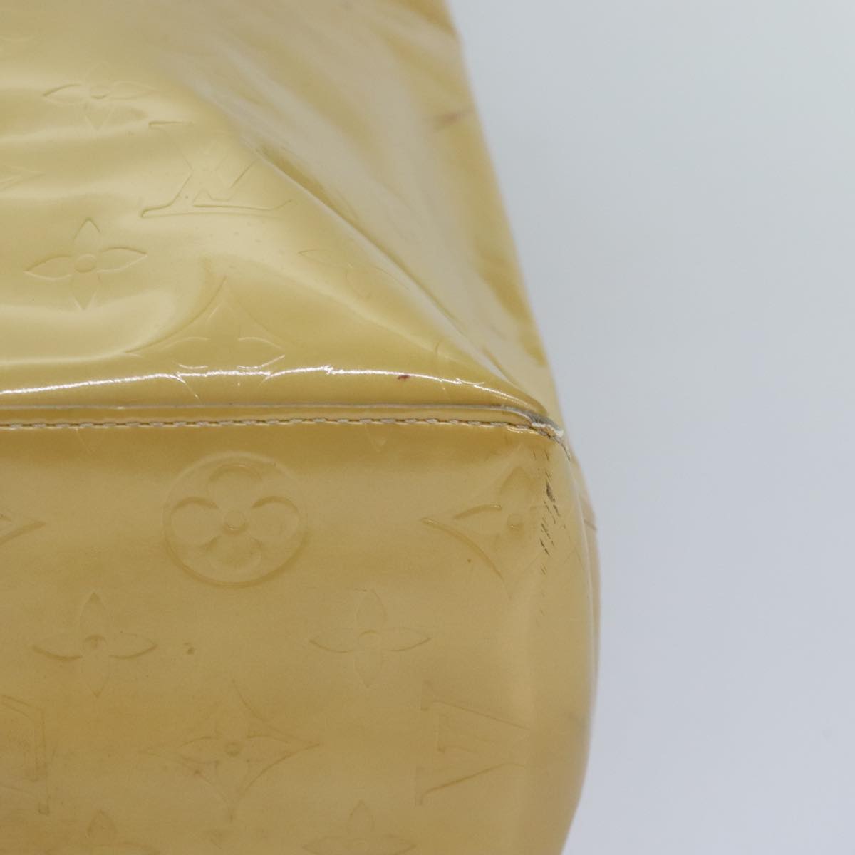 Louis Vuitton Reade Beige Patent Leather Tote Bag