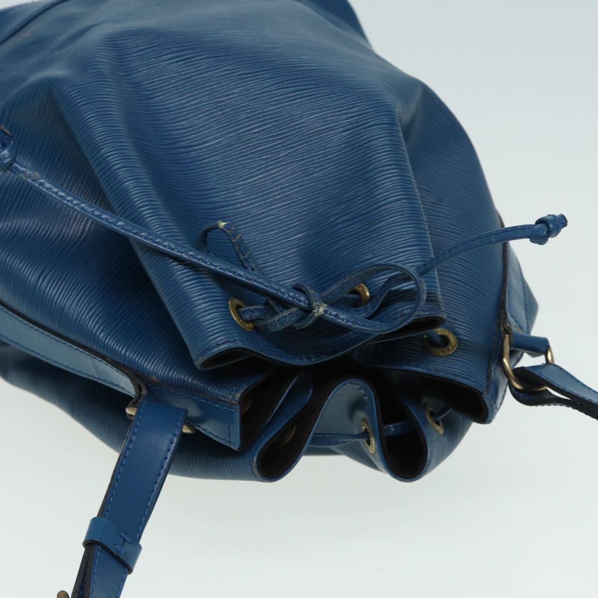 Louis Vuitton Noe Blue Leather Shoulder Bag