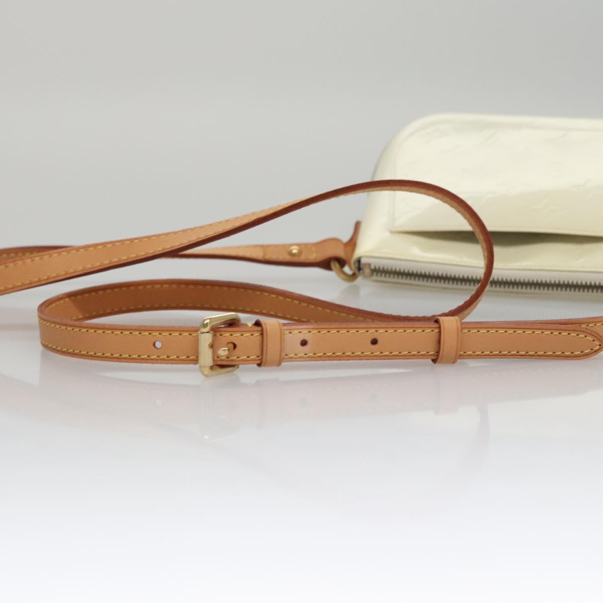 Louis Vuitton Minna White Patent Leather Shoulder Bag
