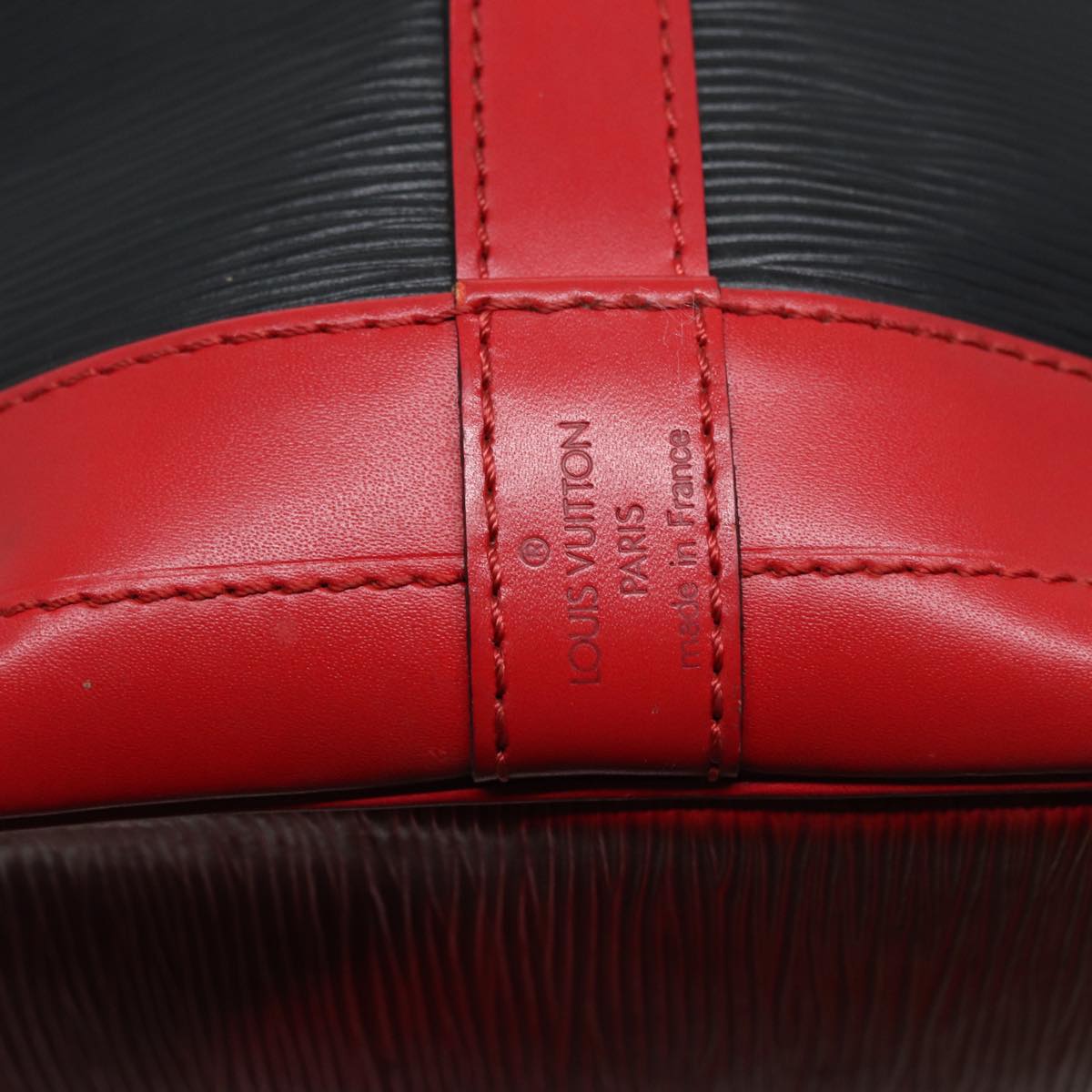 Louis Vuitton Noe Black Leather Shoulder Bag