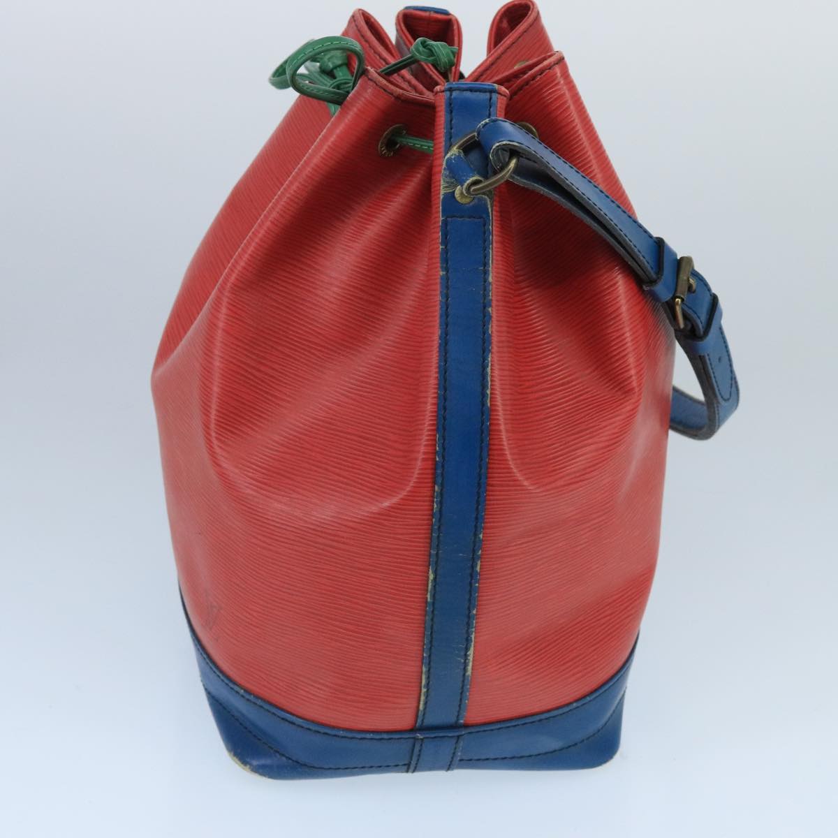 Louis Vuitton Noe Red Leather Shoulder Bag