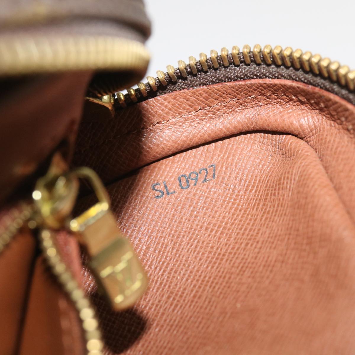 Louis Vuitton Marly Dragonne Brown Canvas Clutch Bag