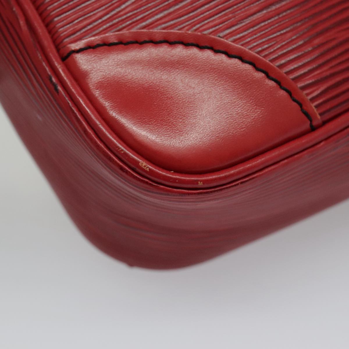 Louis Vuitton Trocadero 23 Red Leather Shoulder Bag