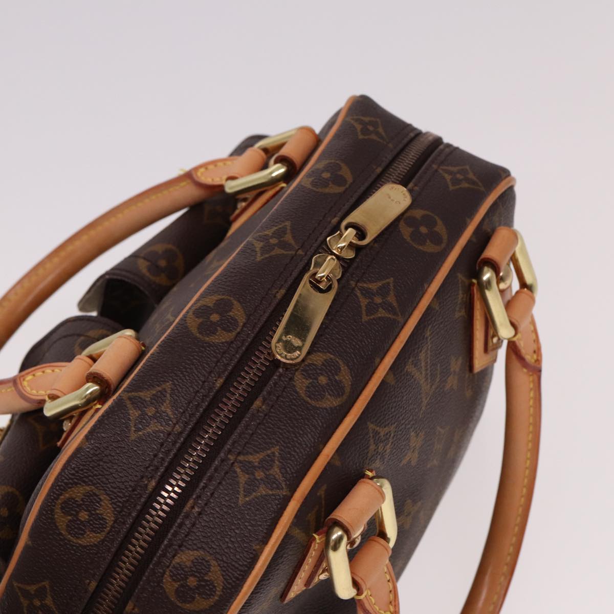 Louis Vuitton Manhattan Brown Canvas Handbag