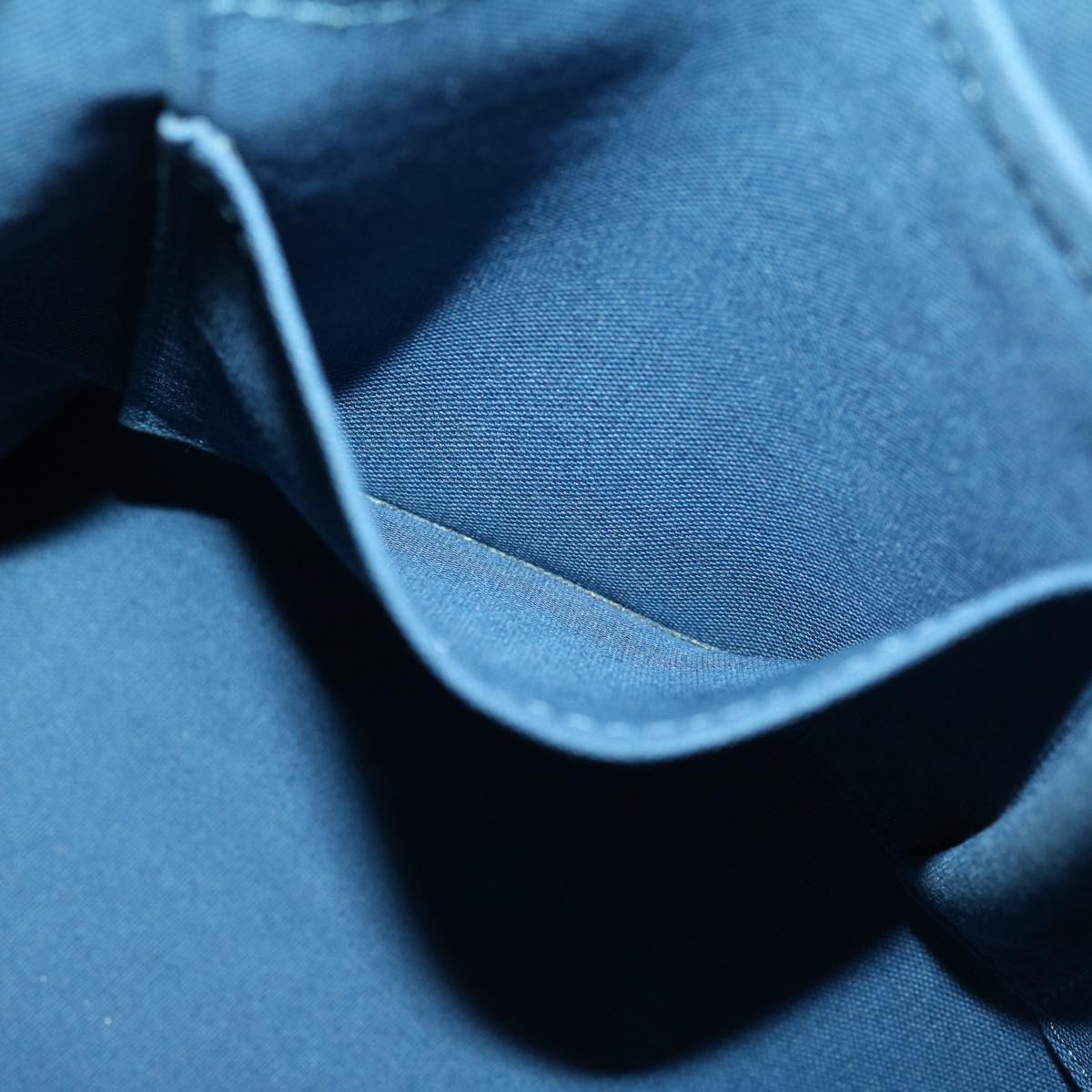 Louis Vuitton Porte Documents Jour Blue Leather Handbag