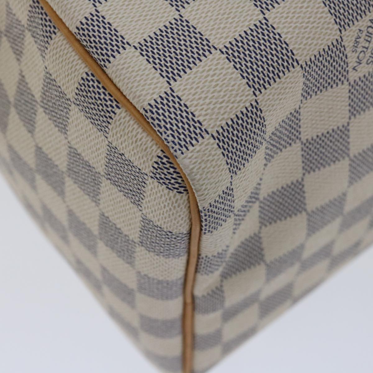 Louis Vuitton Speedy 30 White Canvas Handbag