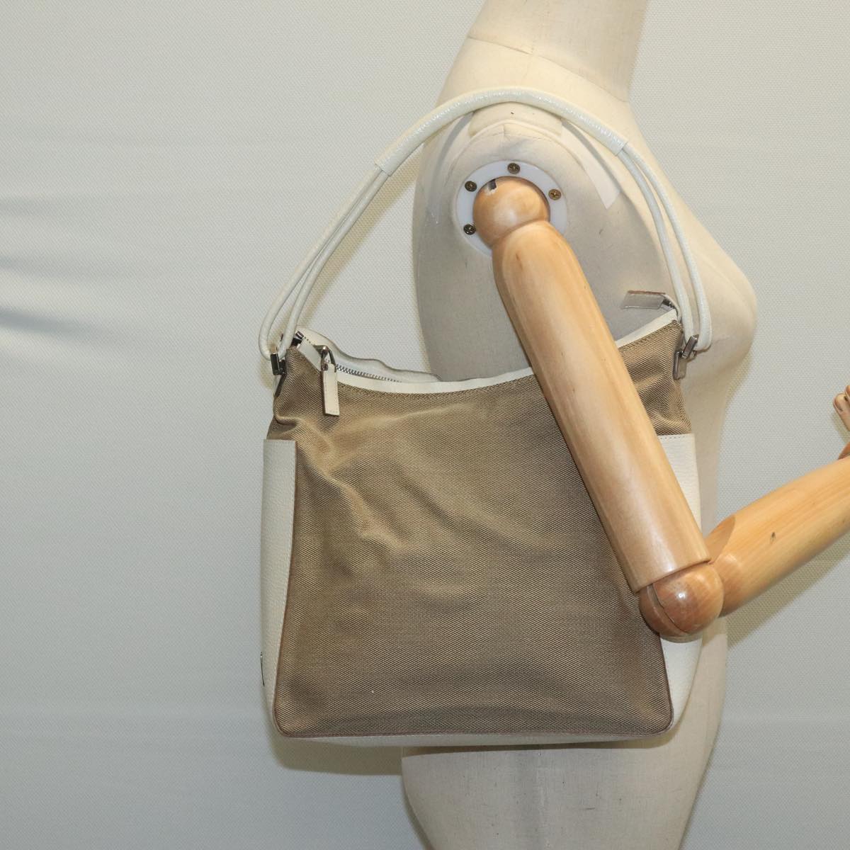 Gucci Beige Canvas Shoulder Bag