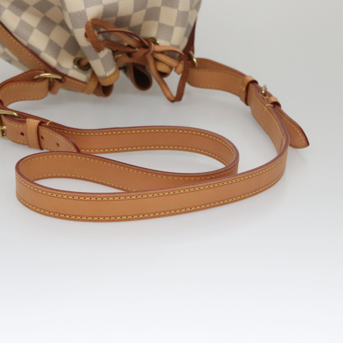 Louis Vuitton Noé Bb White Canvas Shoulder Bag
