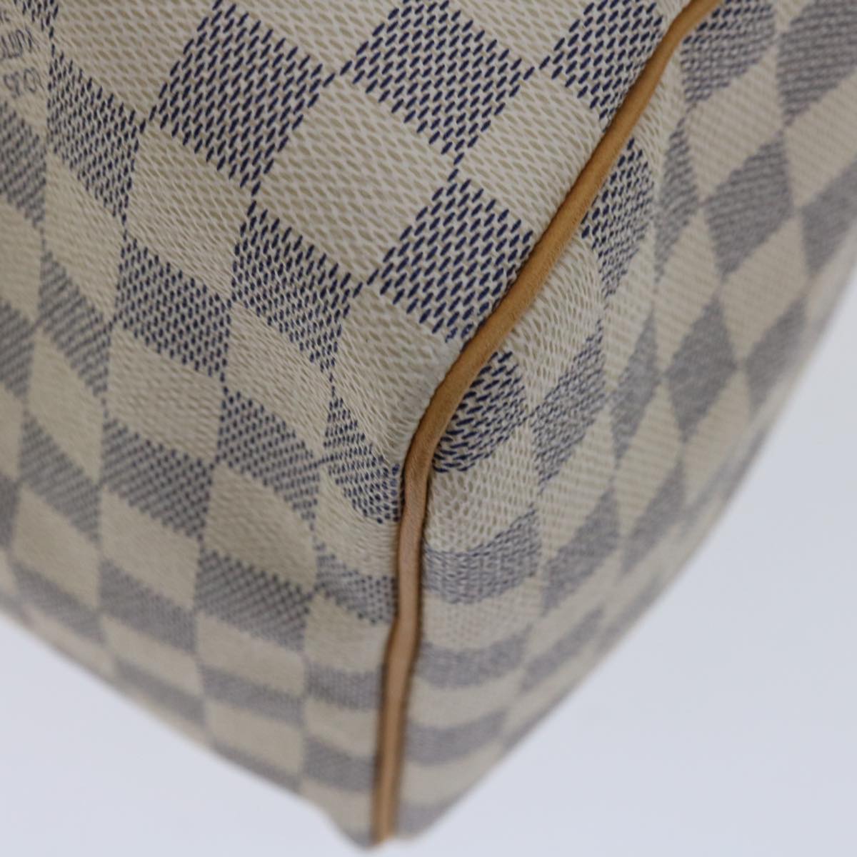 Louis Vuitton Speedy 30 White Canvas Handbag