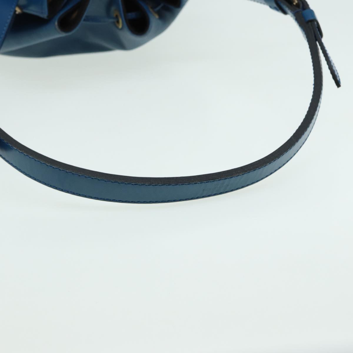 Louis Vuitton Noe Blue Leather Shoulder Bag