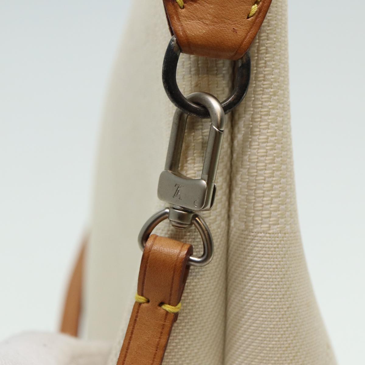 Louis Vuitton Volunteer White Canvas Clutch Bag