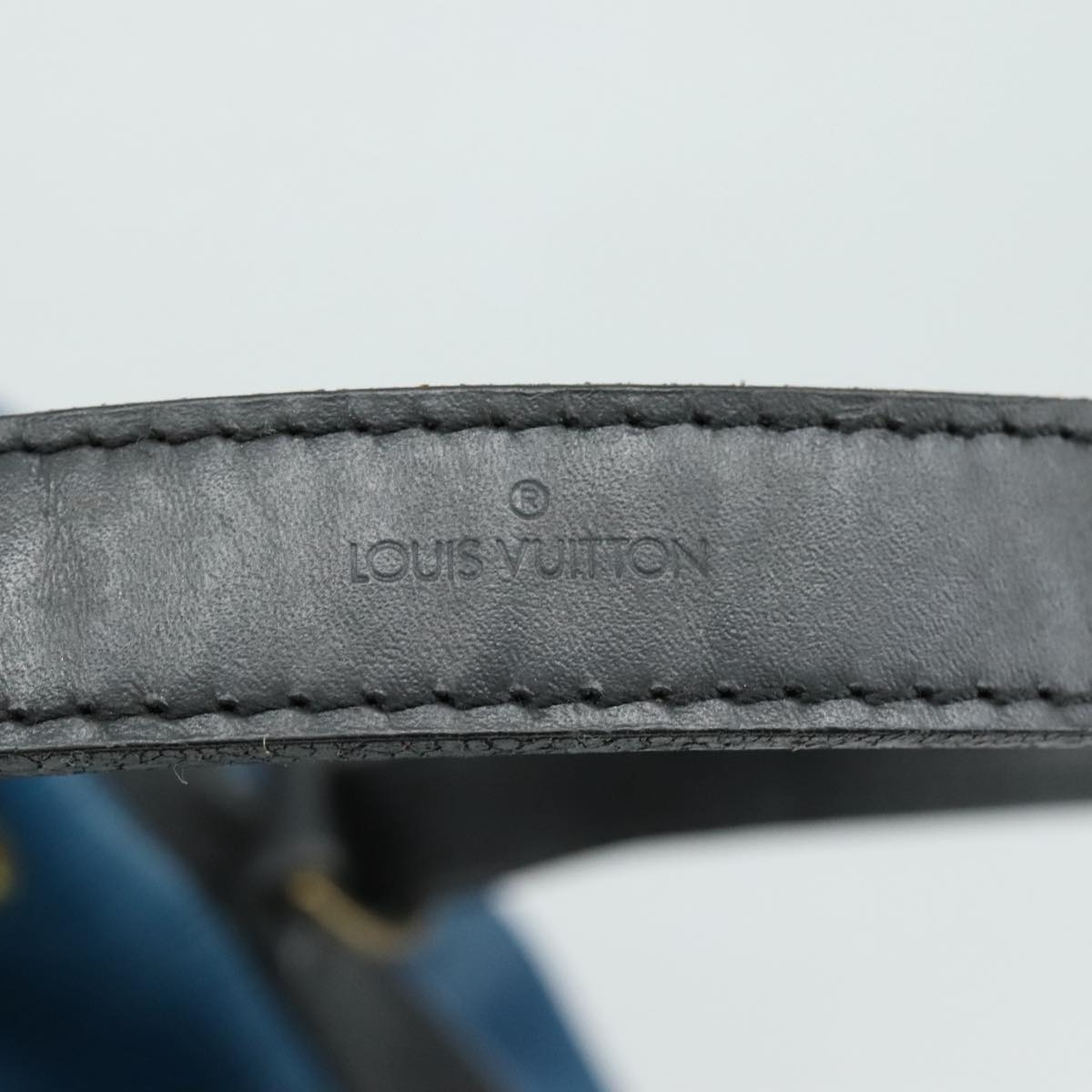 Louis Vuitton Petit Noé Blue Leather Shoulder Bag