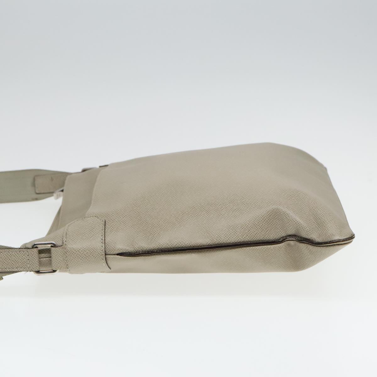 Louis Vuitton Sasha Beige Leather Shoulder Bag