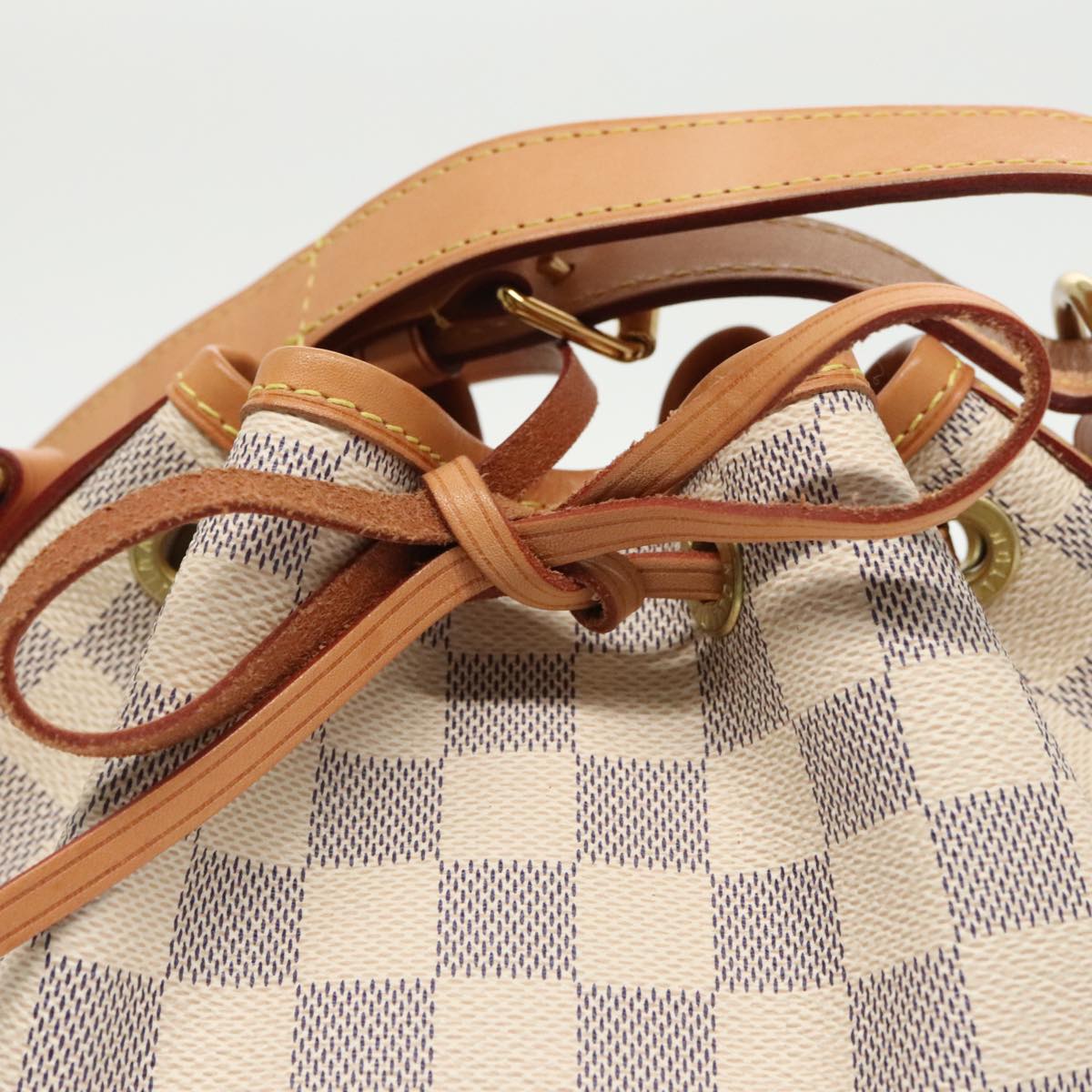 Louis Vuitton Noé White Canvas Shoulder Bag