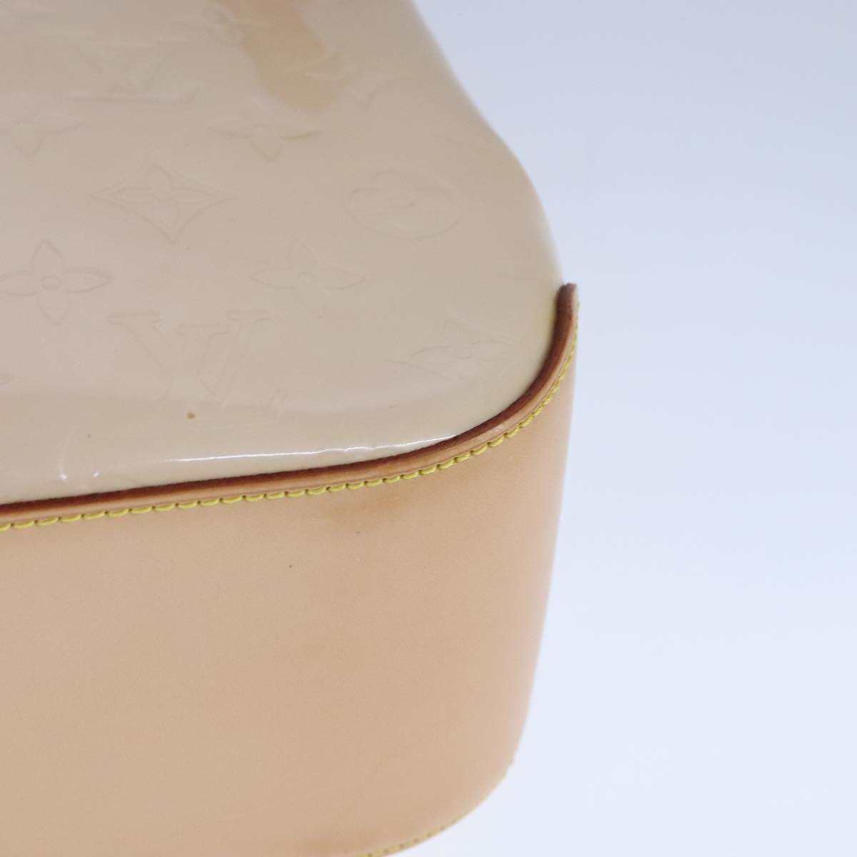 Louis Vuitton Beige Patent Leather Shoulder Bag