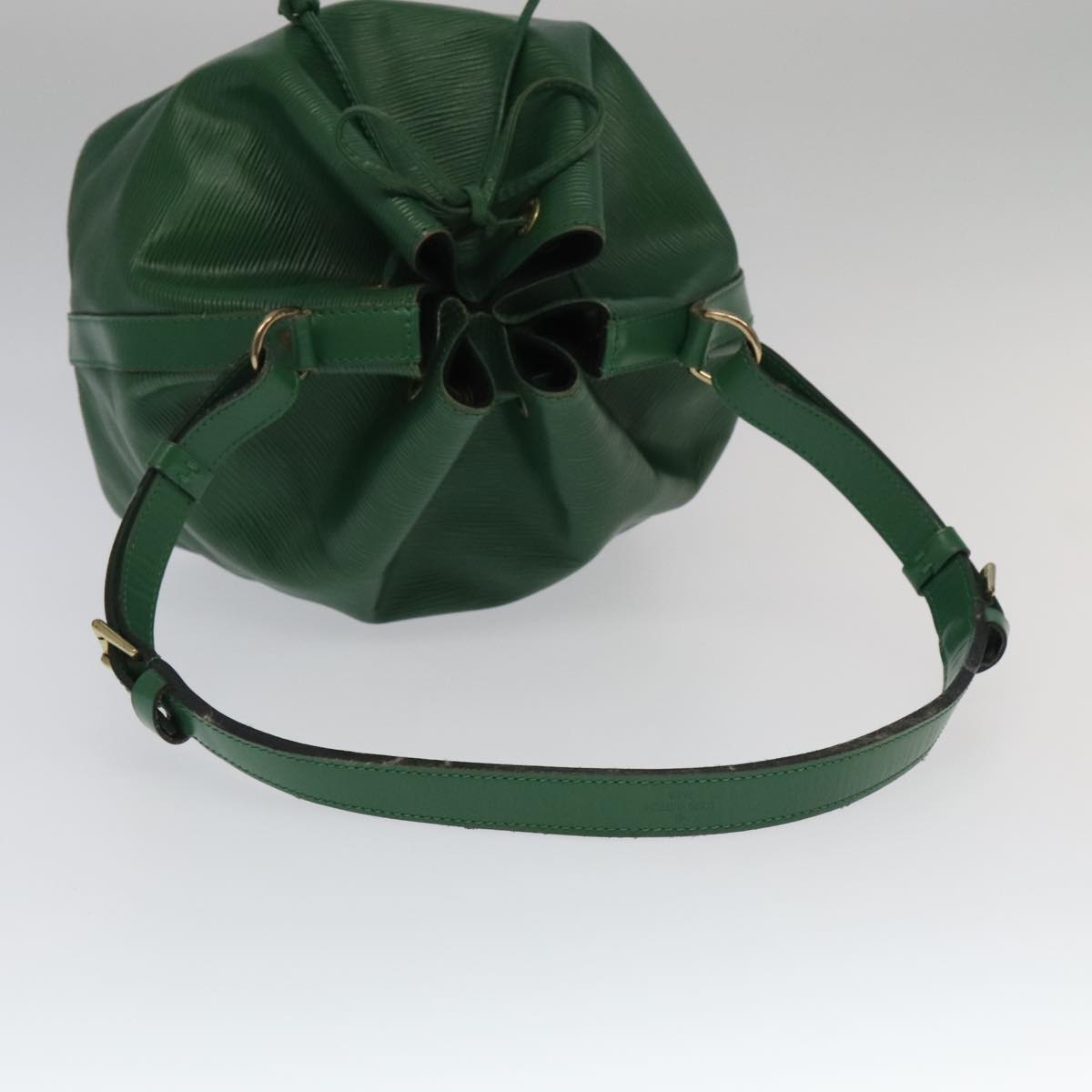 Louis Vuitton Noé Pm Green Leather Shoulder Bag