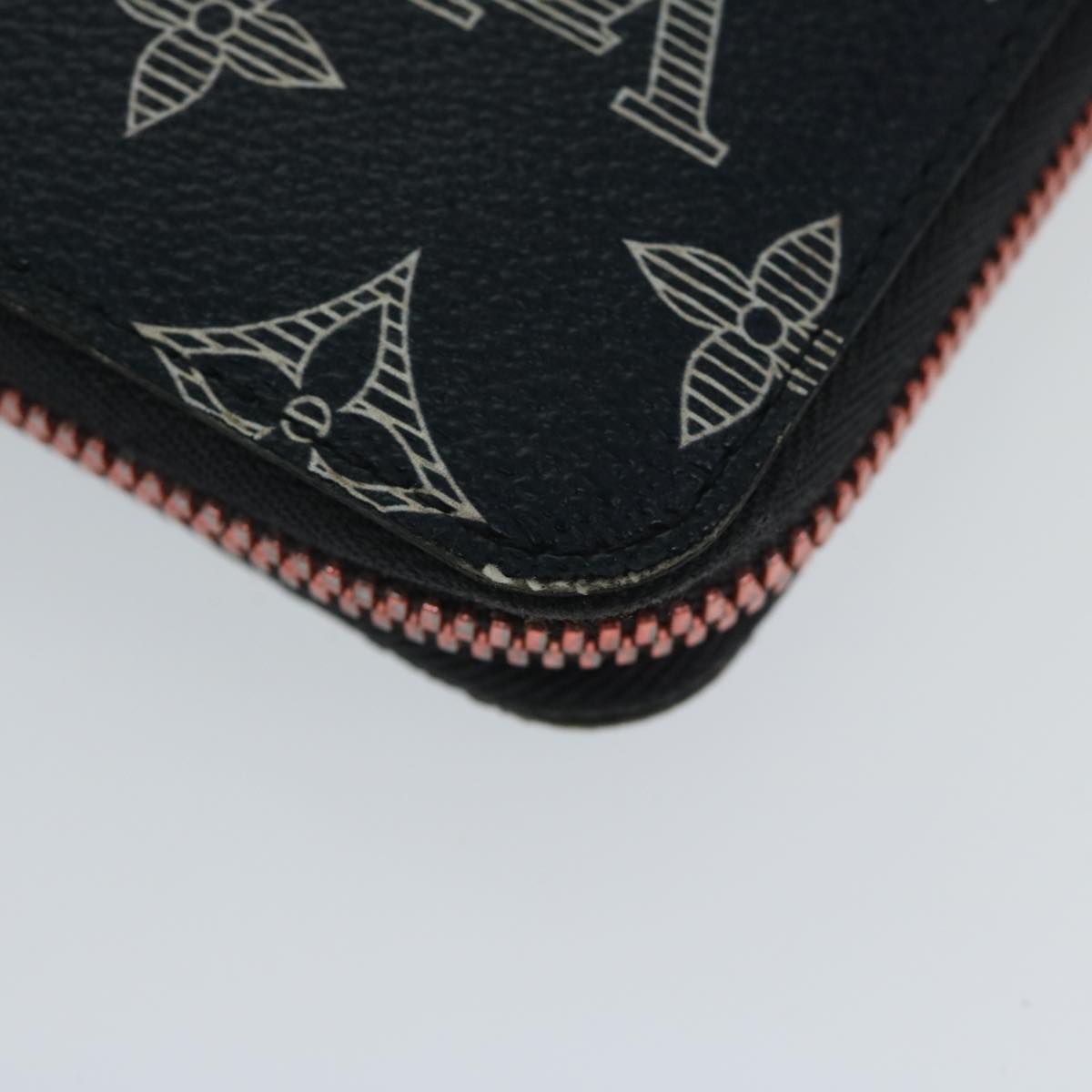 Louis Vuitton Zippy Organizer Black Canvas Wallet