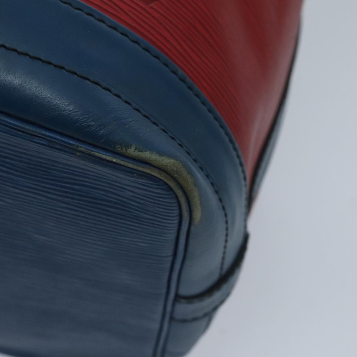 Louis Vuitton Noe Red Leather Shoulder Bag
