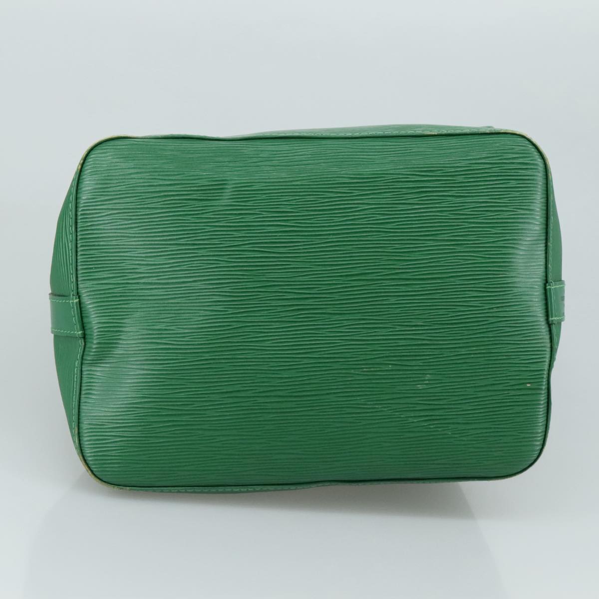 Louis Vuitton Noé Green Leather Shoulder Bag
