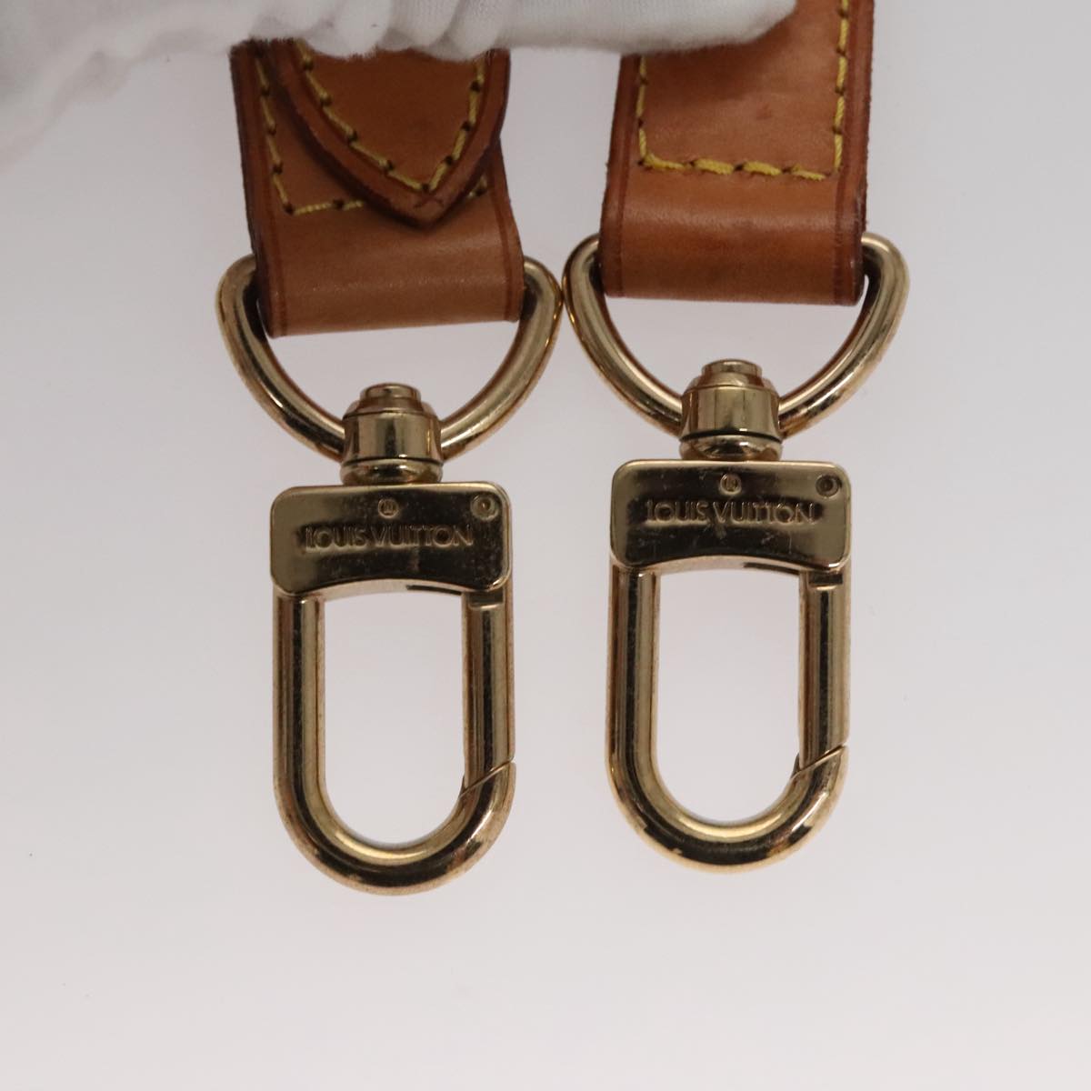 Louis Vuitton Shoulder Strap Beige Leather Bag Jewelry
