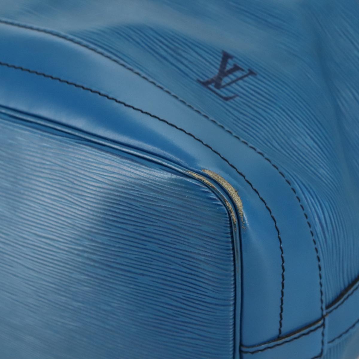 Louis Vuitton Noe Blue Leather Shoulder Bag