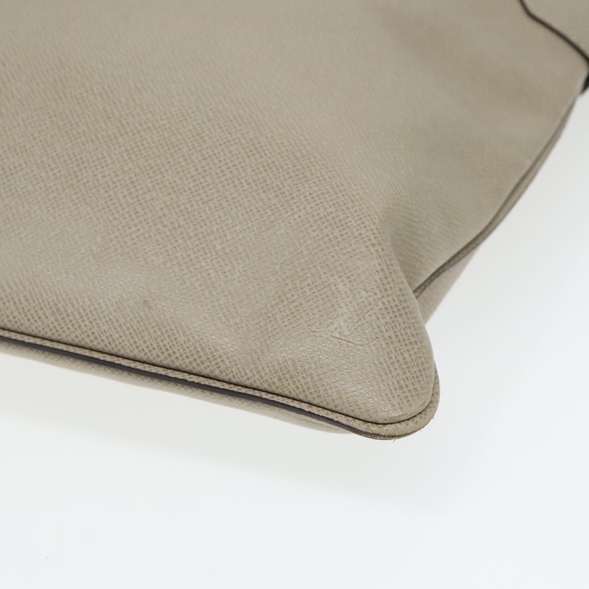 Louis Vuitton Sasha Beige Leather Shoulder Bag