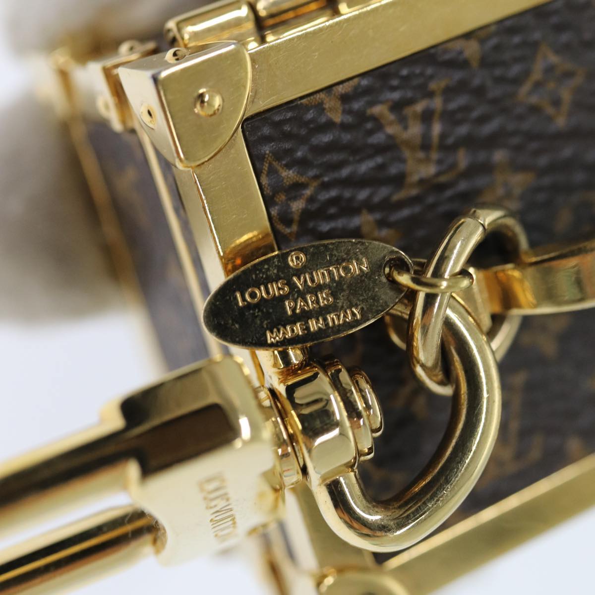 Louis Vuitton Porte Clés Brown Metal Bag Jewelry