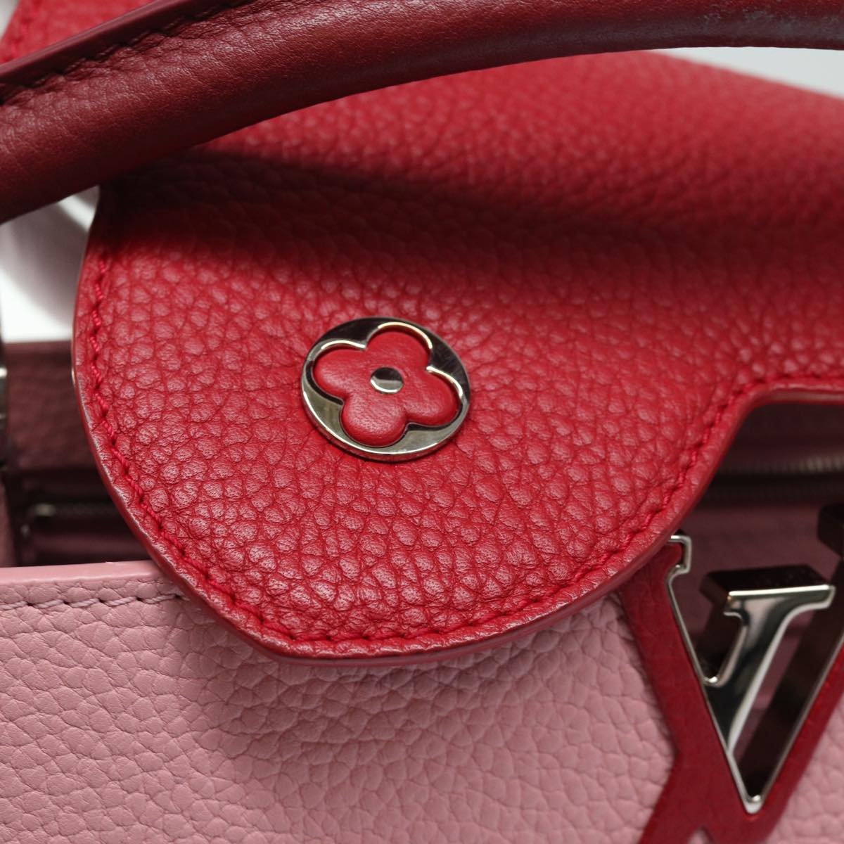 Louis Vuitton Capucines Pink Leather Handbag