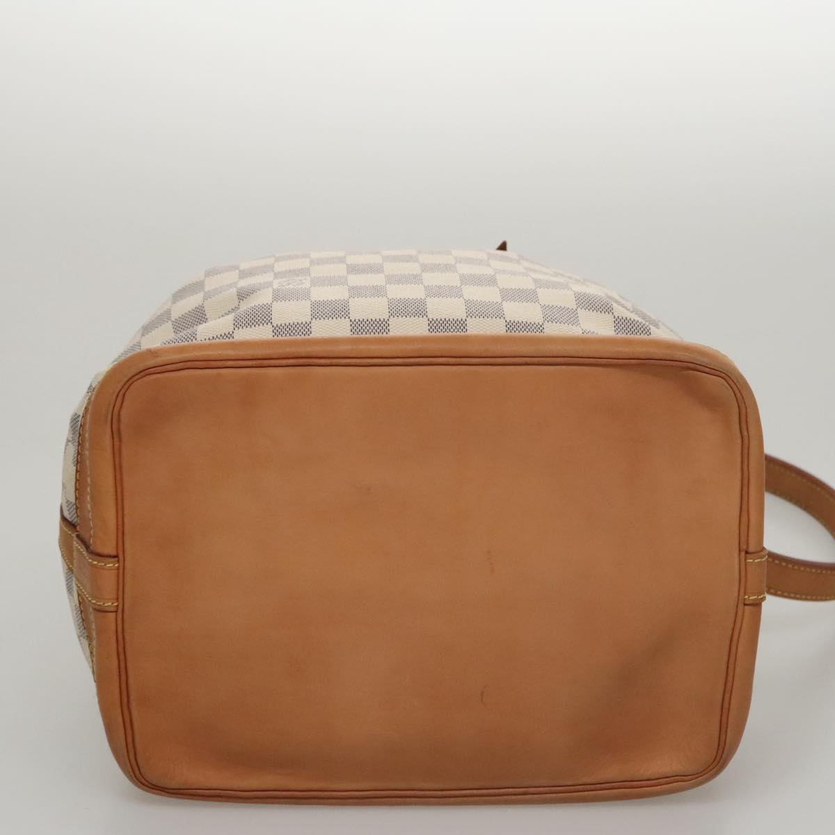 Louis Vuitton Noé White Canvas Shoulder Bag