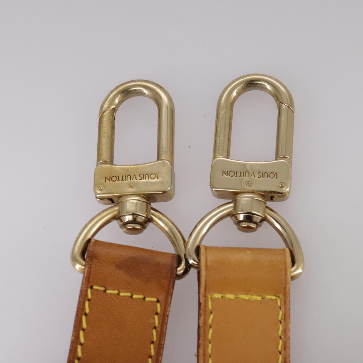 Louis Vuitton Shoulder Strap Beige Leather Bag Jewelry