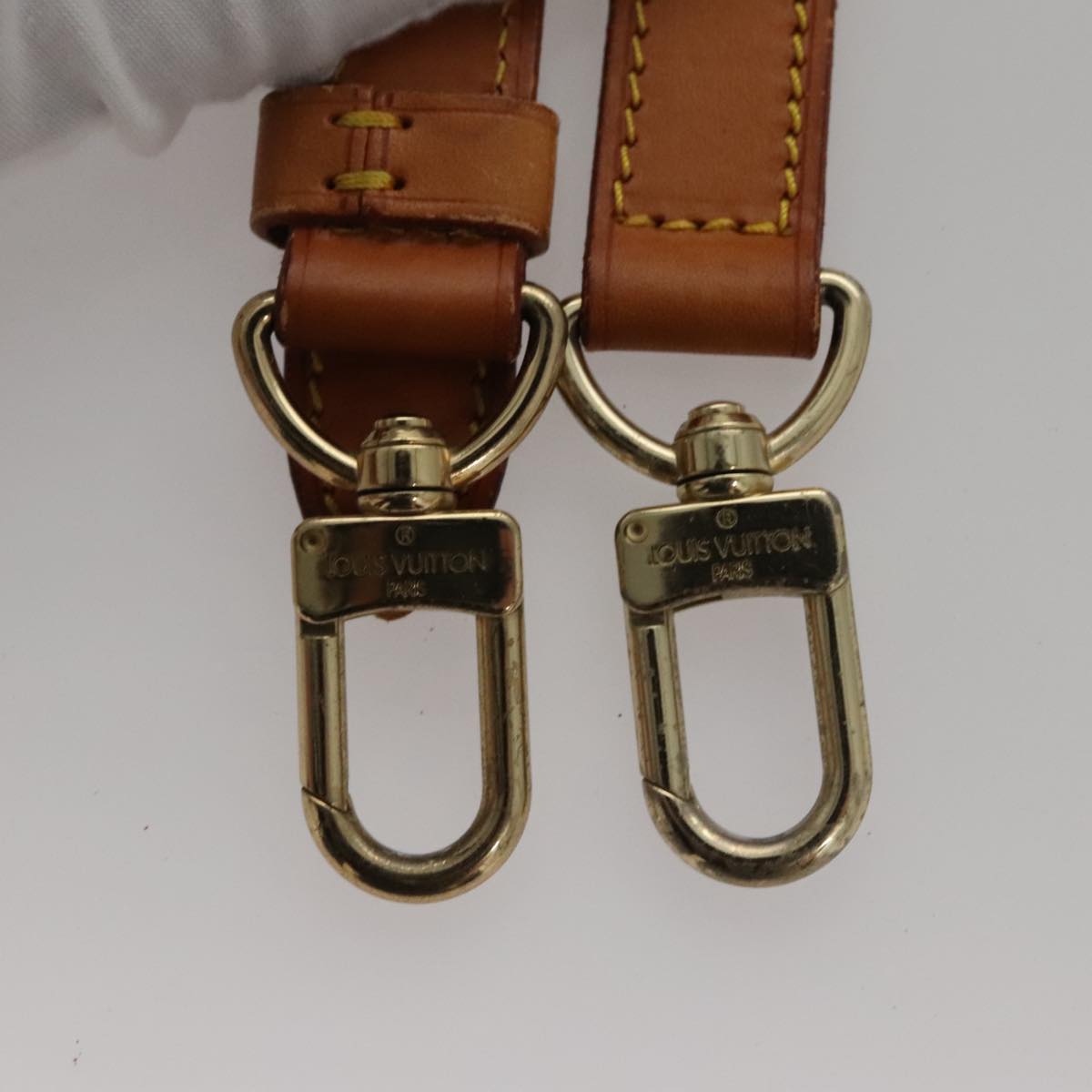 Louis Vuitton Shoulder Strap Beige Leather Bag Jewelry