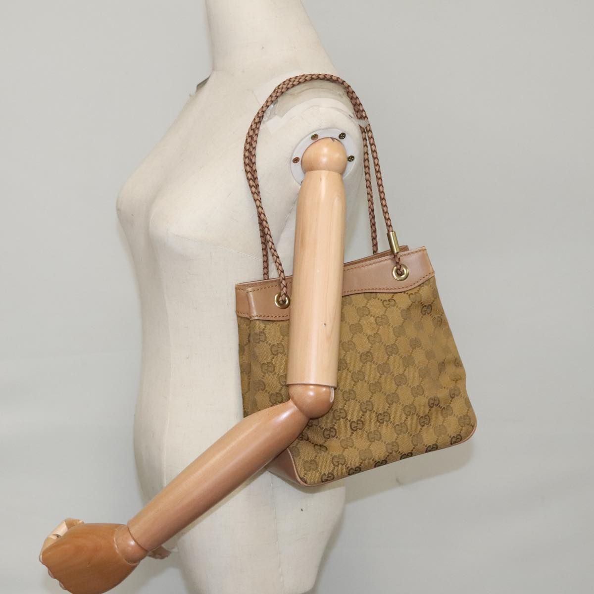 Gucci Gg Canvas Brown Canvas Shoulder Bag
