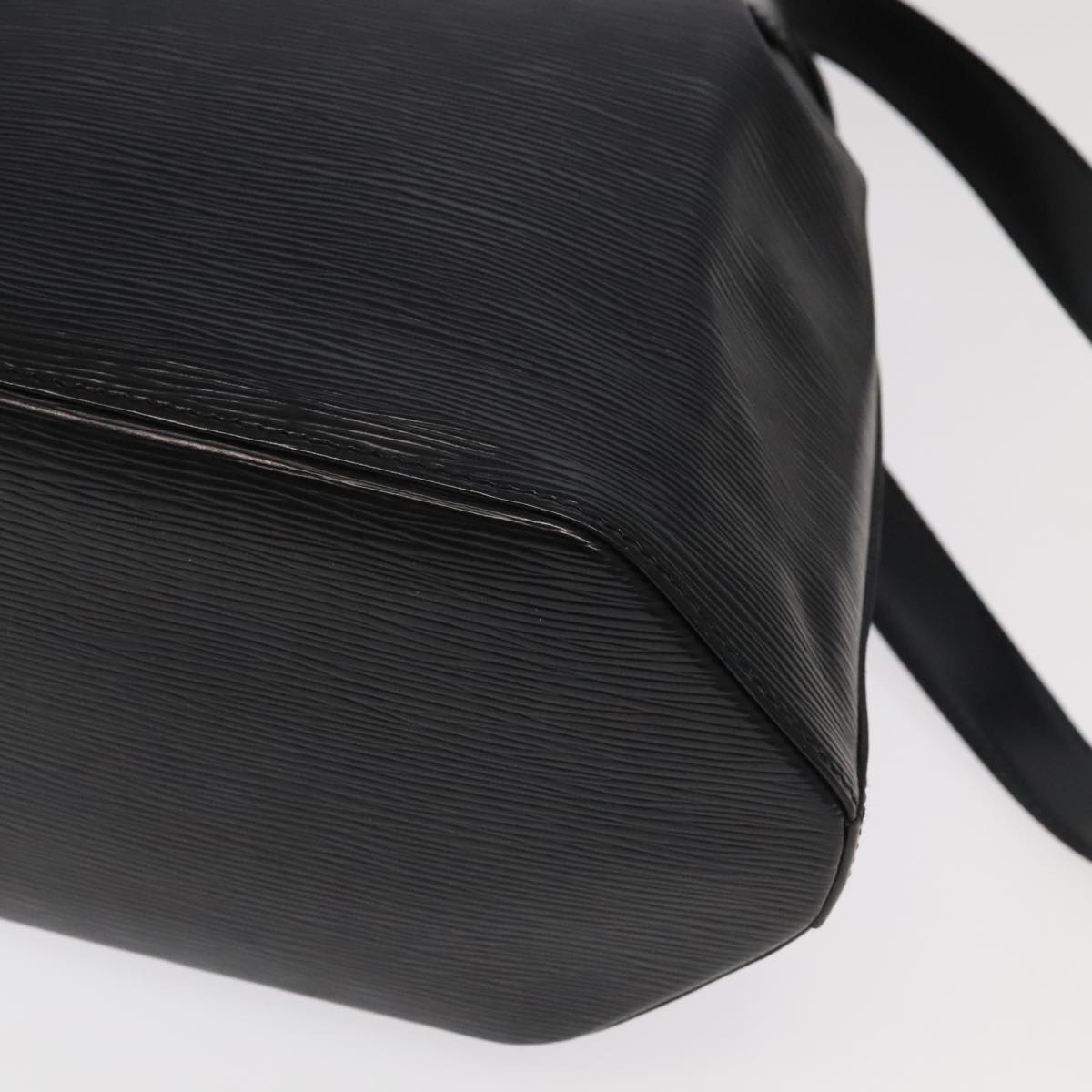 Louis Vuitton Sac D'épaule Black Leather Shoulder Bag