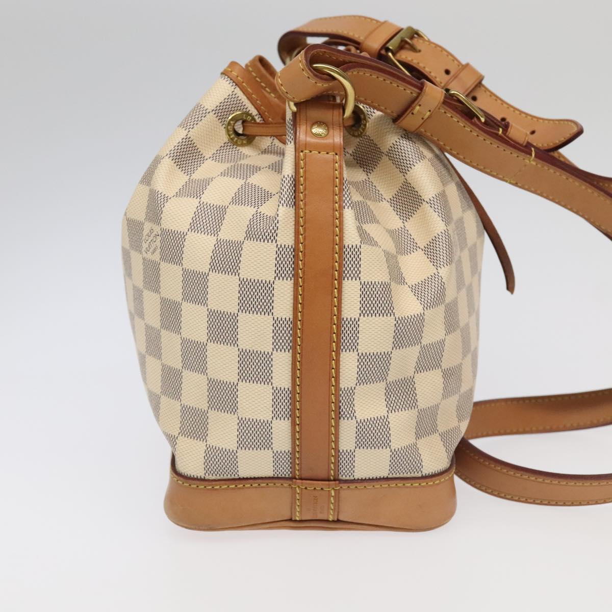 Louis Vuitton Noé Bb White Canvas Shoulder Bag