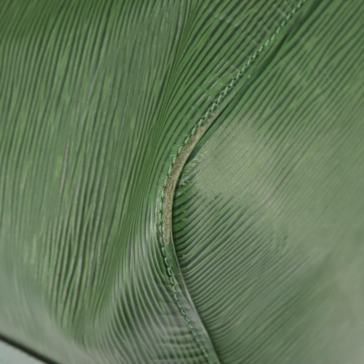 Louis Vuitton Noé Green Leather Shoulder Bag