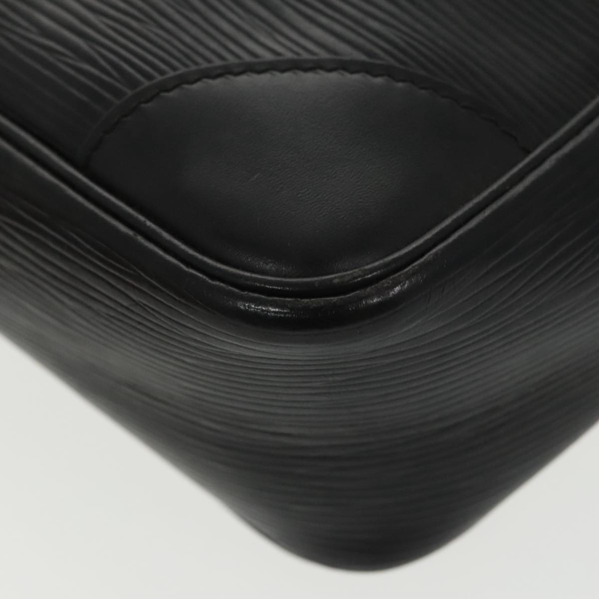 Louis Vuitton Trocadéro Black Leather Shoulder Bag