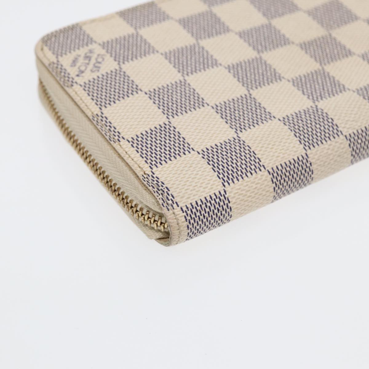 Louis Vuitton Portefeuille Zippy White Canvas Wallet