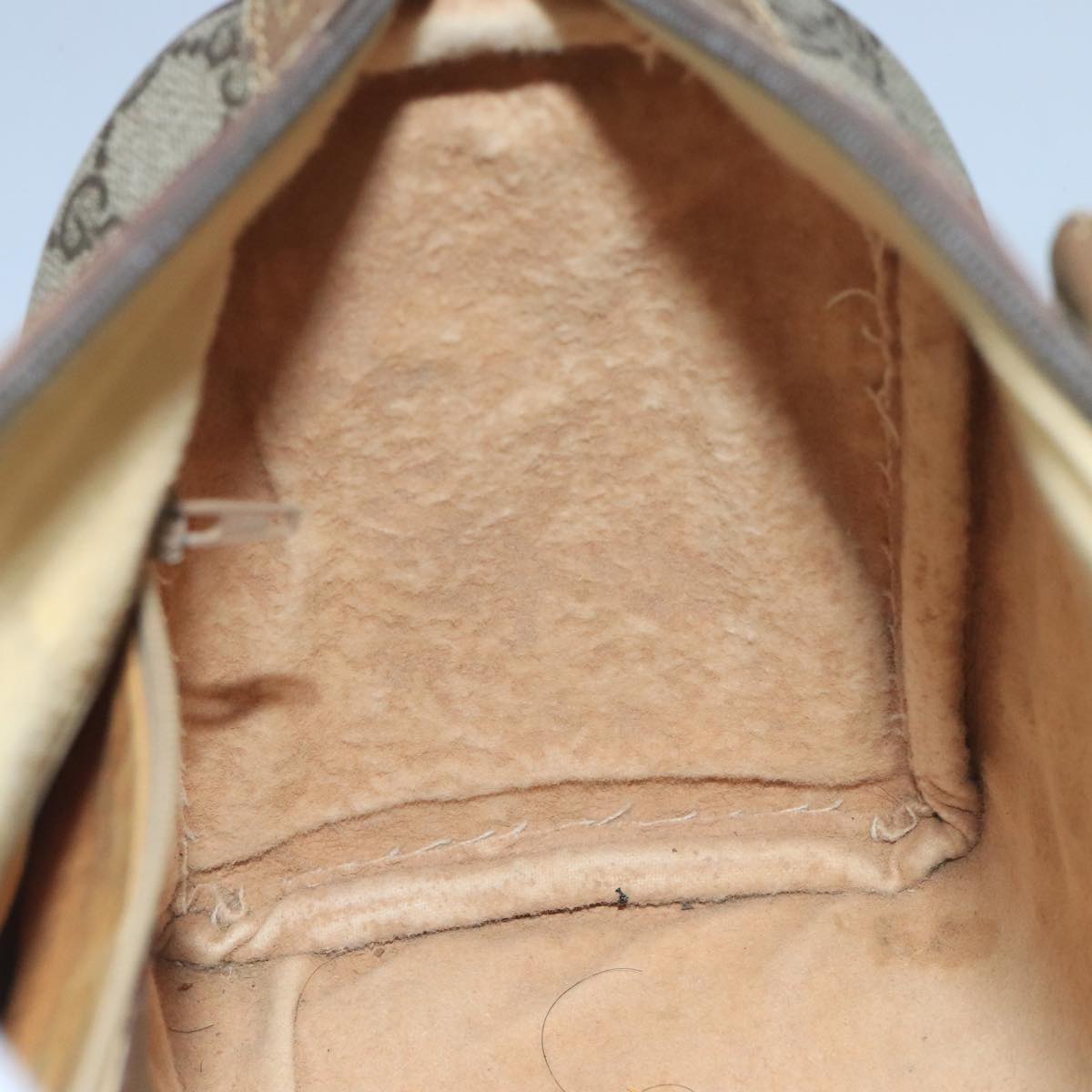 Gucci Gg Supreme Beige Canvas Travel Bag