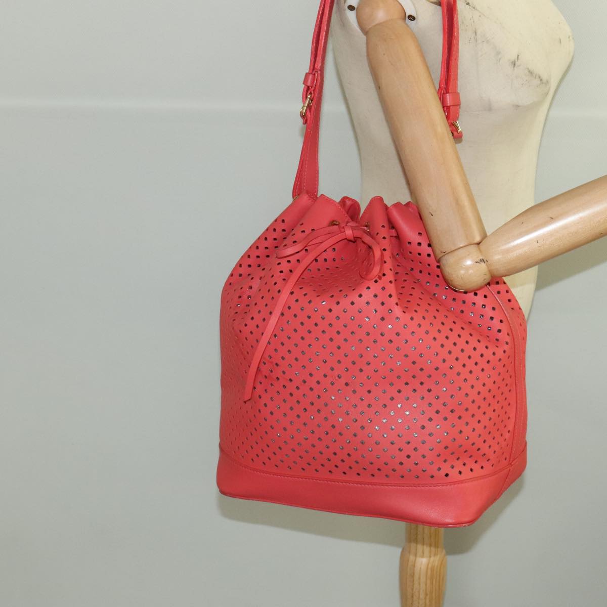 Louis Vuitton Noe Red Leather Shoulder Bag
