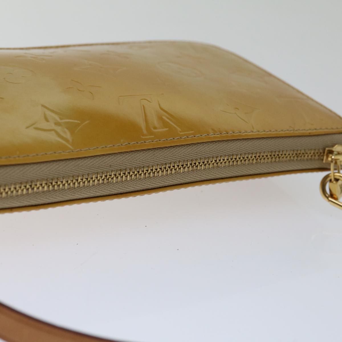 Louis Vuitton Lexington Beige Patent Leather Clutch Bag