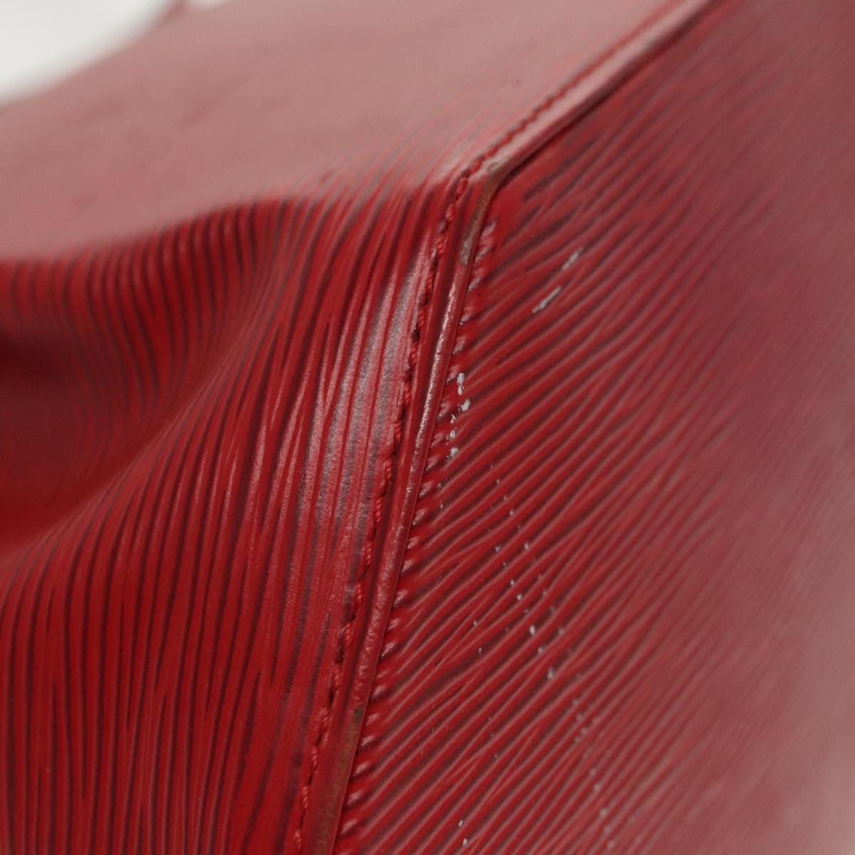 Louis Vuitton Sac D'épaule Red Leather Shoulder Bag