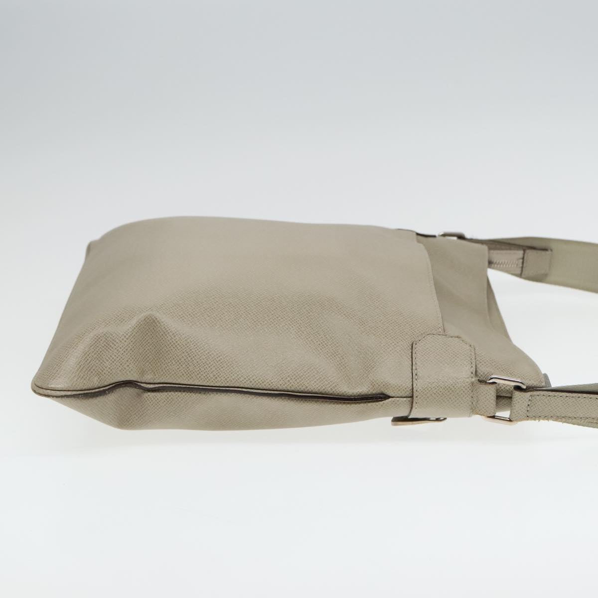 Louis Vuitton Sasha Beige Leather Shoulder Bag