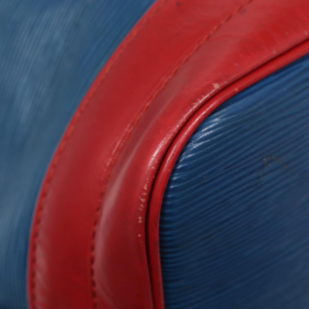 Louis Vuitton Noe Blue Leather Shoulder Bag